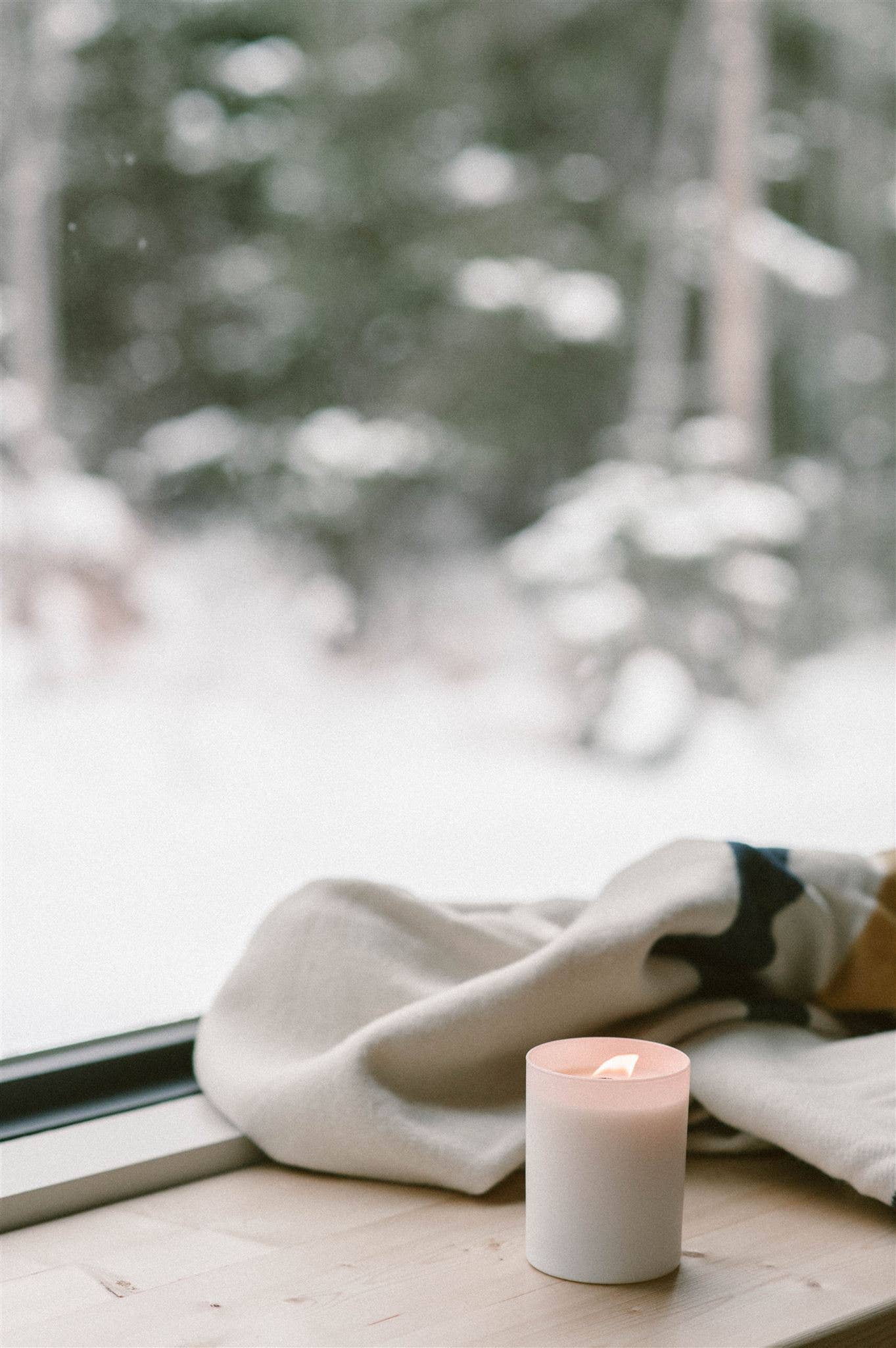 White Wood Wick Soy Candle Spring Summer
